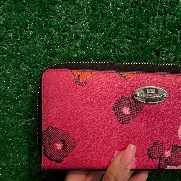 Coach EUC Pink and Black Floral Continental Wallet - Picture 5 of 9
